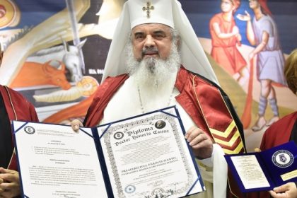 Patriarhul Daniel – Doctor Honoris Causa al Universităţii Titu Maiorescu